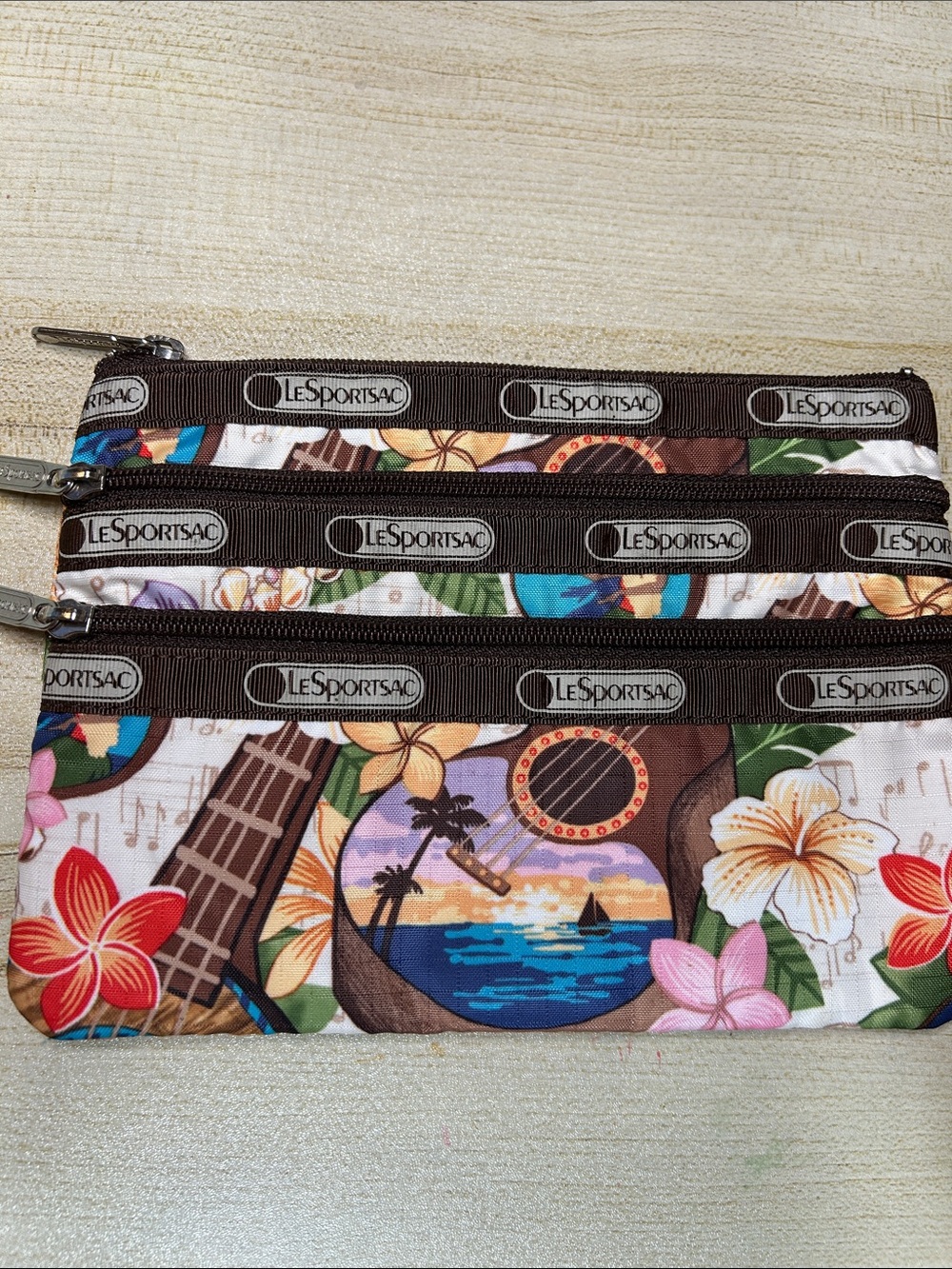 LeSportsac “Mele Ukulele” Print Triple-Zip Cosmetic Pouch Retired in ExCond